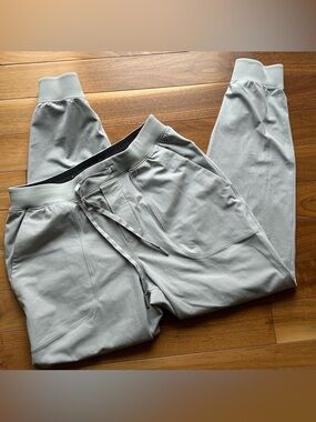NWOT Lululemon ABC Joggers Size Medium